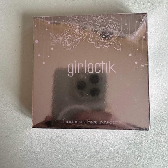 Girlactik Luminous Face Powder - Picture 3 of 4